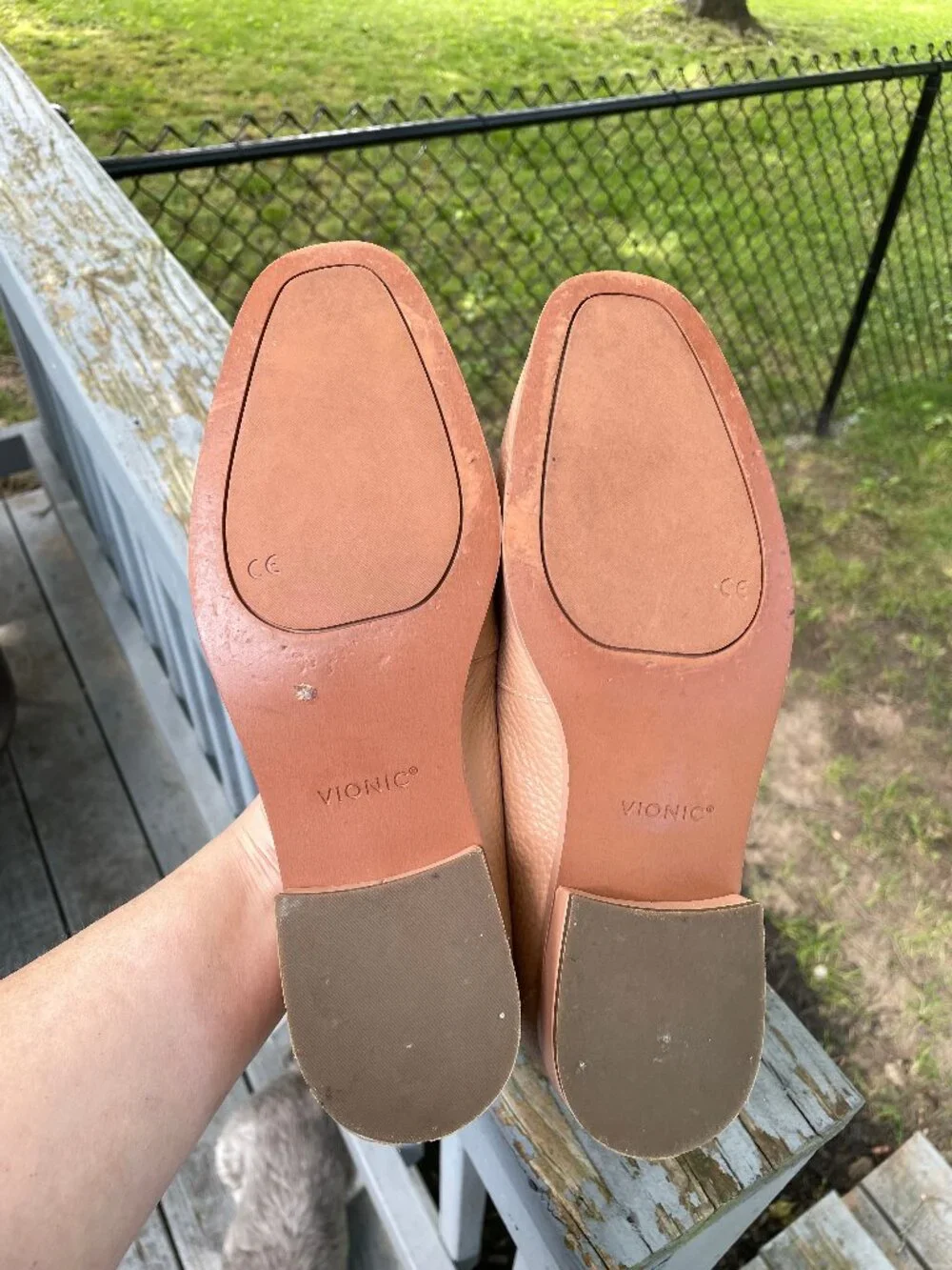 Light Brown Tan Vionic Loafer Women 9 Like New